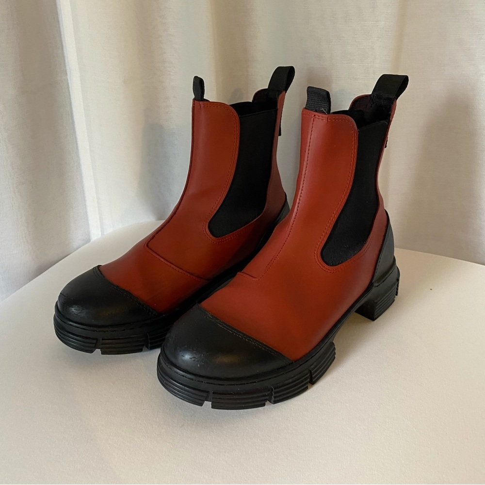 Ganni rain city boot red